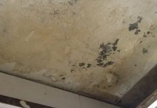 灯塔阳台漏水维修公司分享下灯塔卫生间渗水维修需要注意哪些问题。